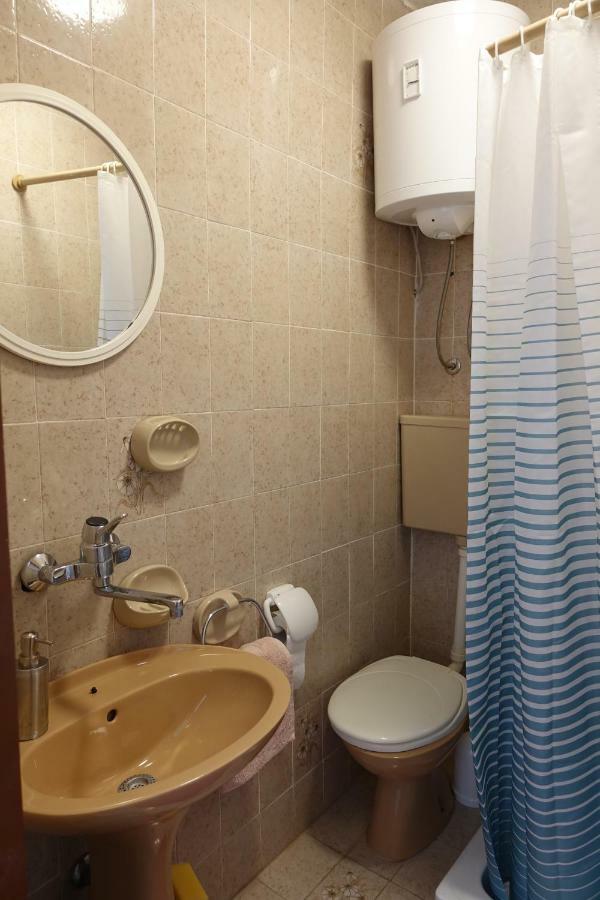 Klimatisiertes Apartment Barbara Търпан Екстериор снимка