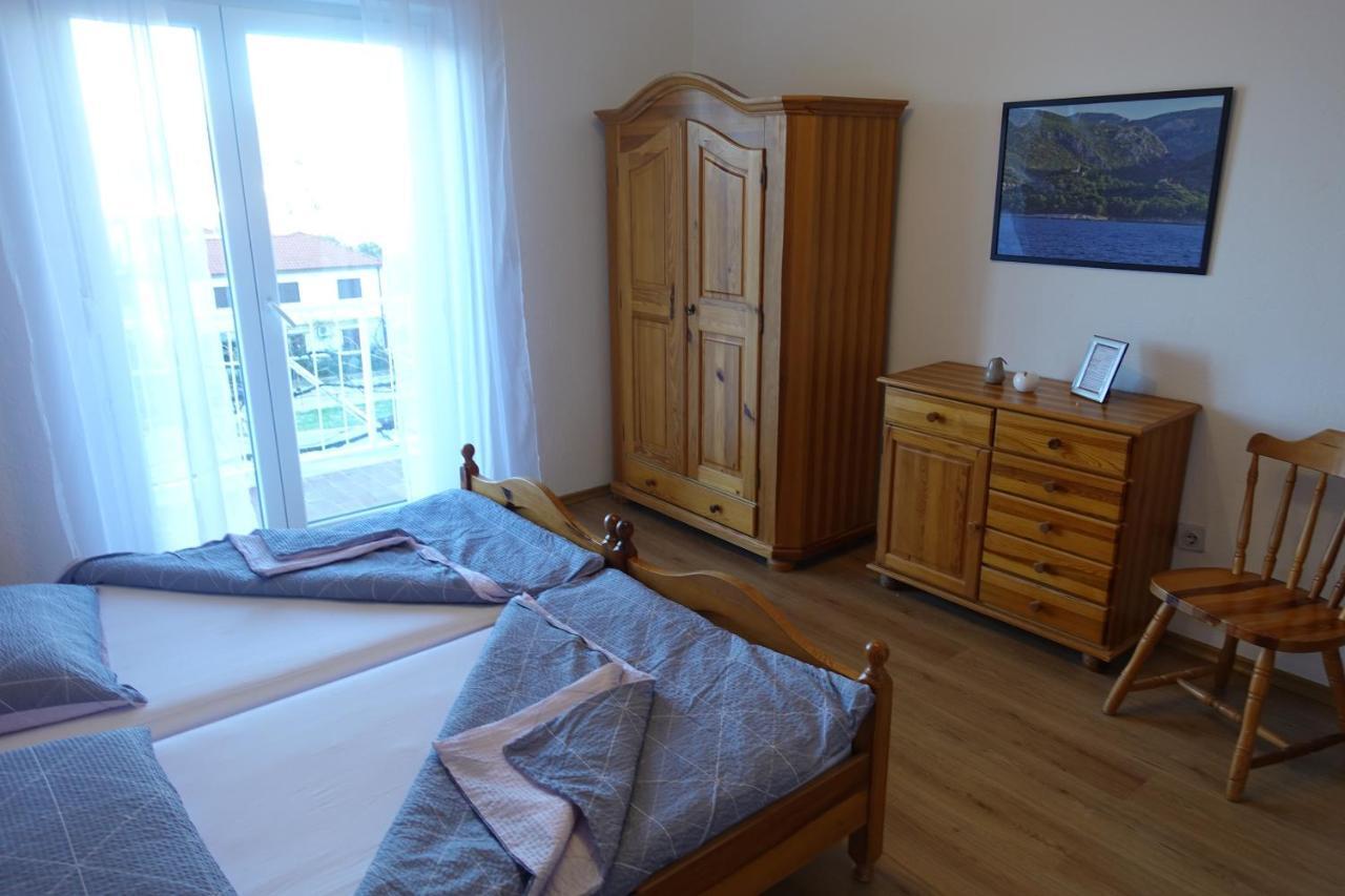 Klimatisiertes Apartment Barbara Търпан Екстериор снимка
