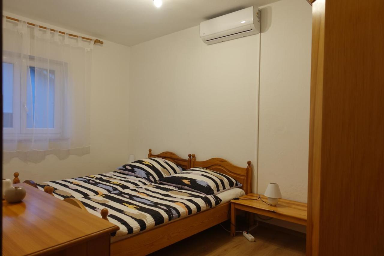 Klimatisiertes Apartment Barbara Търпан Екстериор снимка